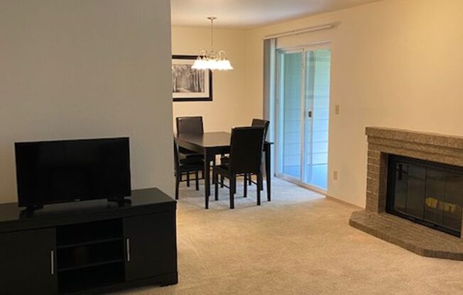1 bed, 1 bath, 800 sqft, $1,620, Unit 1034