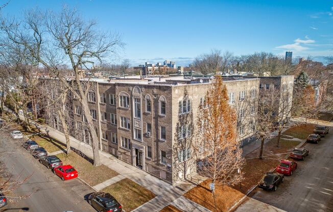 1916-34 W. Winona / 5103-15 N. Winchester