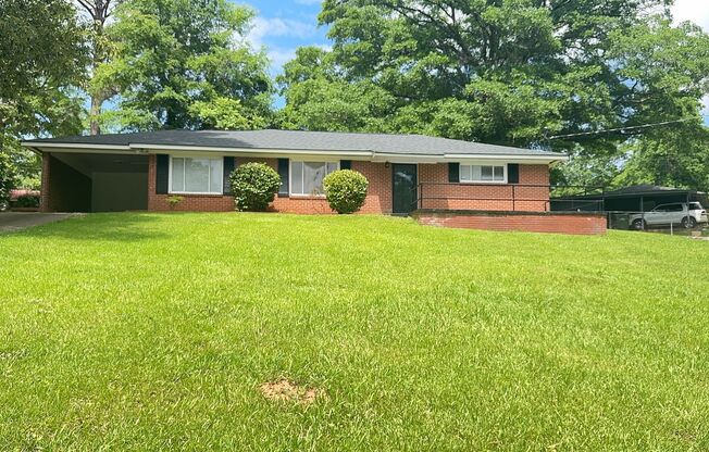 1201 N 8th Ave