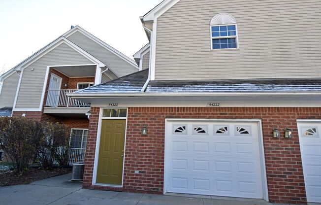 Shelby Twp 2-Bedroom,2-Bath, attached garage.  2nd floor unit. Immediate occupancy.