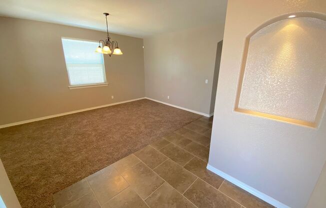 East El Paso LARGE 4 bed Refrig A/C!