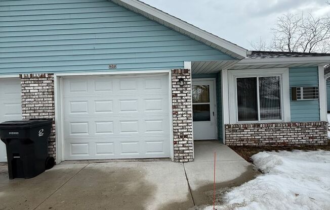 East Ridge Townhomes LLC