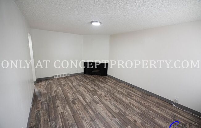 2 beds, 1 bath, 830 sqft, $1,225, Unit 30