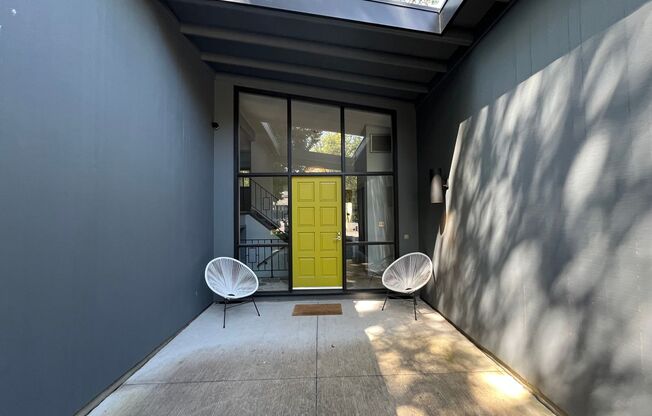 Midcentury modern 4-bedroom, 3-bathroom home tucked into Beaverton’s Highland neighborhood