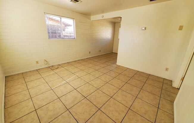 1608-1610 W. Becker Lane