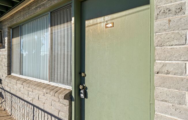 2565 N Park #10