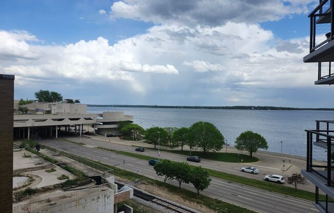 1 bed, 1 bath, 808 sqft, $2,450, Unit #425