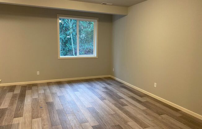 LIKE NEW Kalama Townhouse for Rent - 195 Cloverdale Rd Unit D