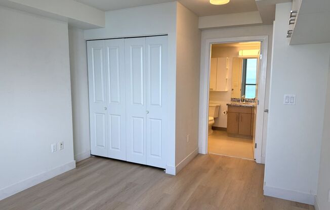 3 beds, 2 baths, $4,500, Unit # 3909