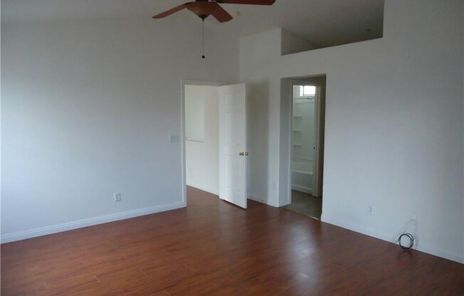 3 beds, 2.5 baths, $1,850