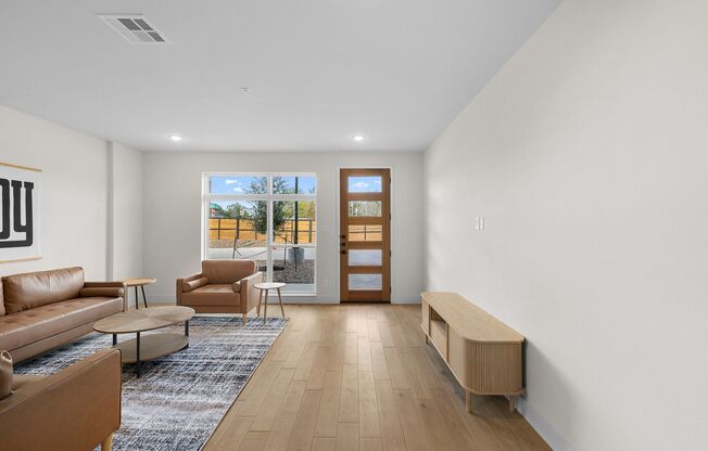 BRAND NEW 4 Bed/4 Bath Townhome Available for August Pre-Lease!