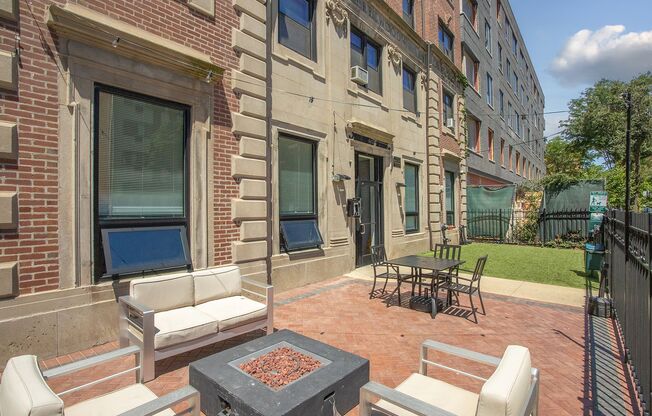 1 bed, 1 bath, 408 sqft, $1,850, Unit 7J