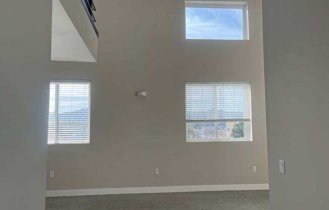 Studio, 1 bath, 565 sqft, $3,400, Unit 11246-602