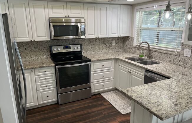 Move-In Special! Get November FREE When You Sign a 1-Year Lease!