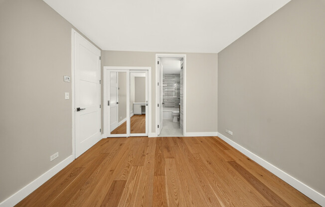 1 bed, 2.5 baths, 740 sqft, $5,800, Unit 4H