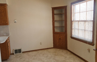 12106 W BLUEMOUND RD
