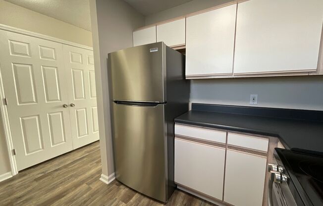 1 bed, 1 bath, 765 sqft, $1,125, Unit 2700-4