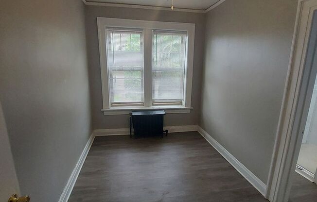 3 beds, 2 baths, 1,400 sqft, $1,500, Unit 222-16