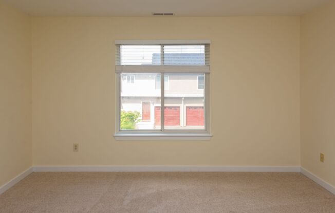 2 beds, 1.5 baths, 1,308 sqft, $2,895, Unit 8D