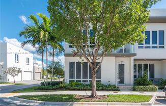 6435 NW 105 CT