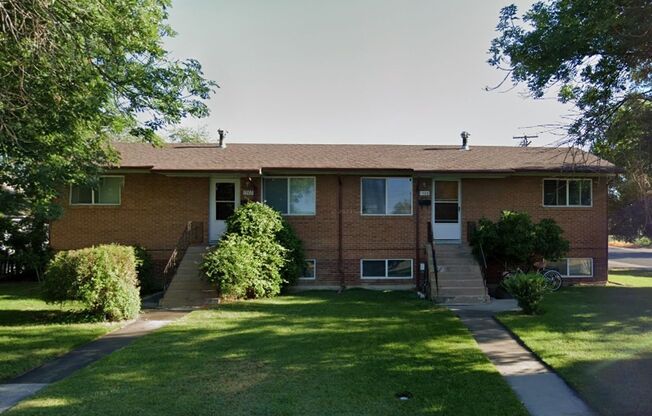 Charming 2 Bed, 1 Bath Apartment - Prime Location!