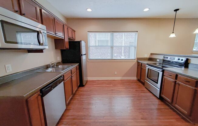 1 bed, 1 bath, 700 sqft, $1,195, Unit 609 - Unit 102 A817