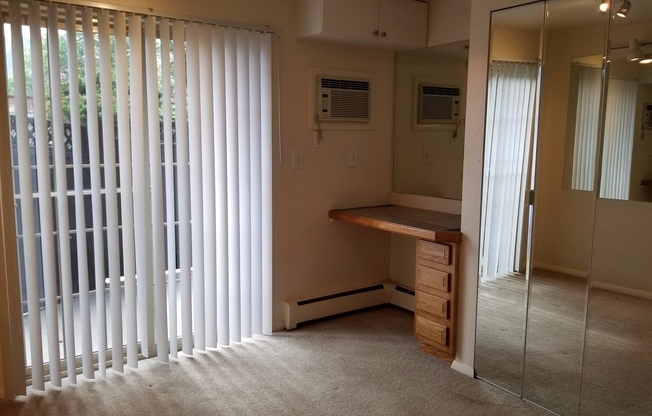 2 beds, 1 bath, 650 sqft, $1,930, Unit 680-101