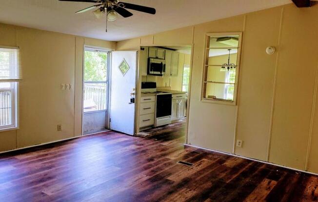 886 NEEDMORE RD