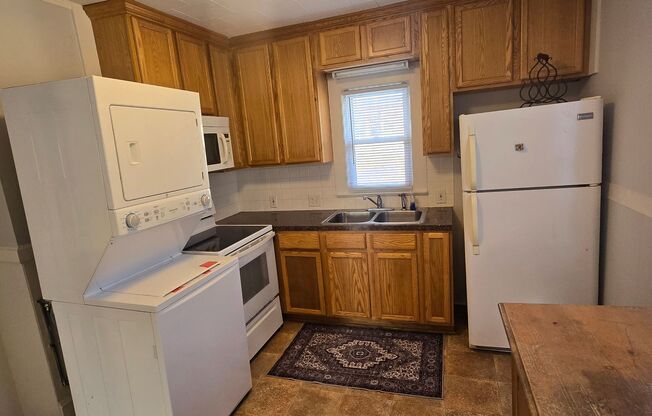 2 beds, 1 bath, $1,450