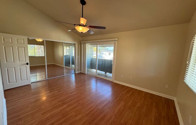 3 beds, 2.5 baths, $3,175, Unit Unit K