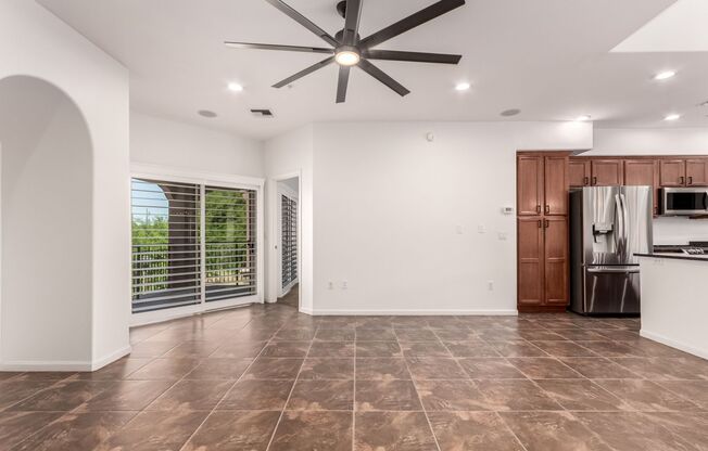 2 beds, 2 baths, $2,900, Unit # 1076