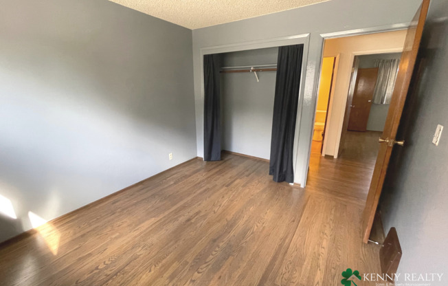 3 beds, 2 baths, $4,895