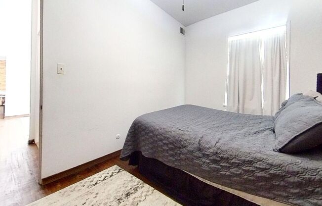 1 bed, 1 bath, 815 sqft, $2,200, Unit 1313 1A