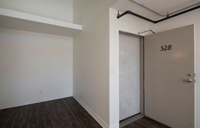1 bed, 2 baths, 1,050 sqft, $2,750, Unit 528
