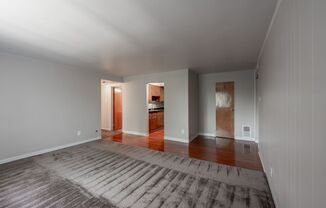 2 beds, 1 bath, $1,140, Unit Apt. 42