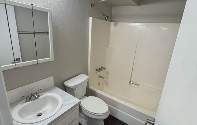 1 bed, 1 bath, 660 sqft, $1,545, Unit 218