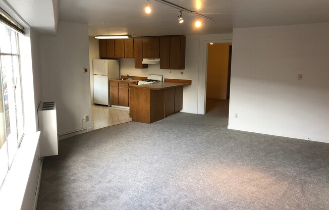 1 bed, 1 bath, 550 sqft, $1,650, Unit Unit 211