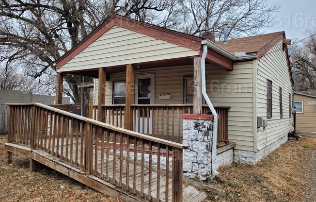 $775 - 2 bedroom / 1 bathroom - Single Family Home