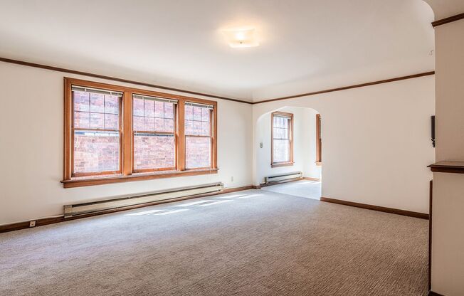 Studio, 1 bath, 430 sqft, $1,375, Unit 106