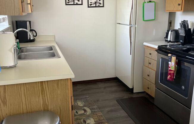 1 bed, 1 bath, 624 sqft, $1,275, Unit 82