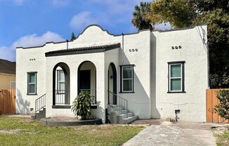 2 bedroom 1 bathroom duplex in Tampa Heights