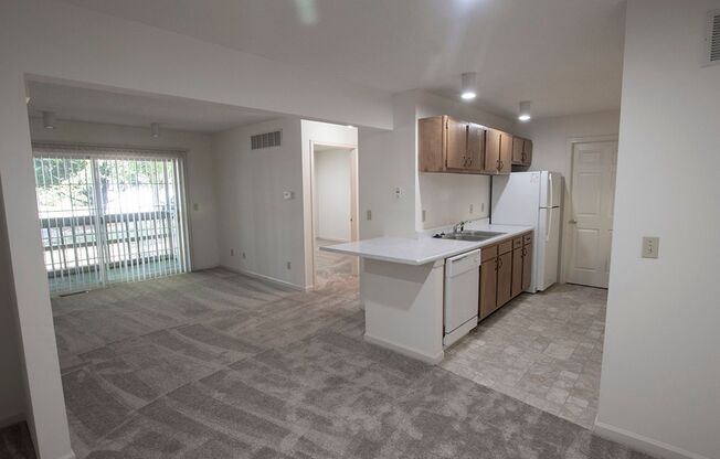 1 bed, 1 bath, 660 sqft, $1,220, Unit 301-7-107