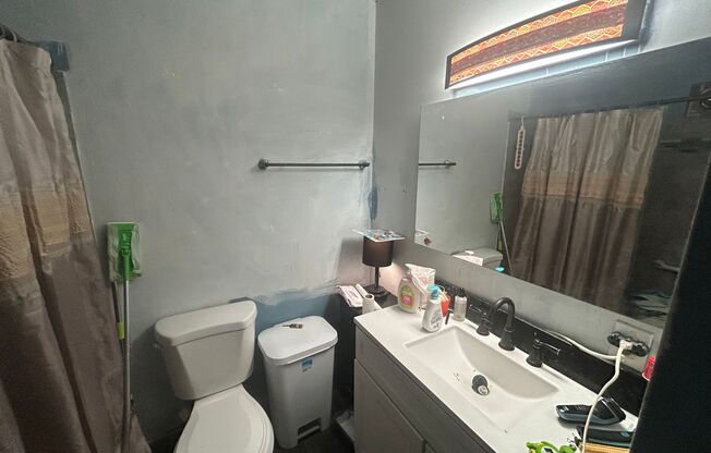 1 bed, 1 bath, $995, Unit 142