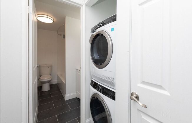 Washer/Dryer in-unit