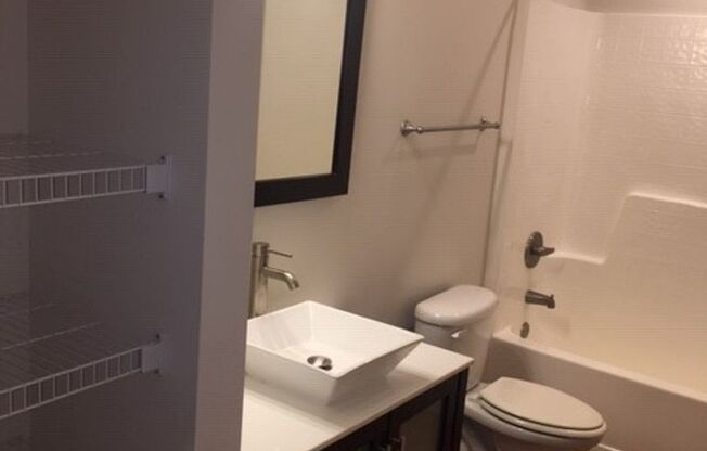 1 bed, 1 bath, 744 sqft, $1,275, Unit W205