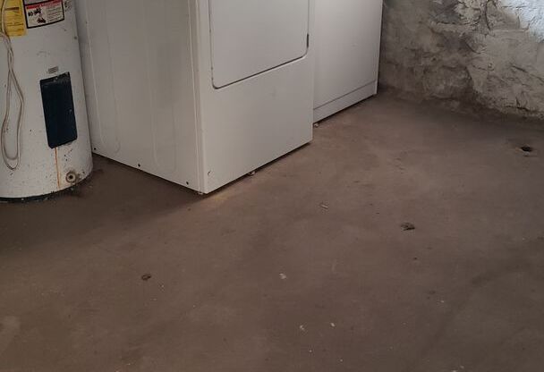 1 bed, 1 bath, 1,500 sqft, $950, Unit 2710 A