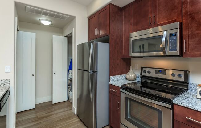 2 beds, 2 baths, 1,038 sqft, $1,920, Unit 2041