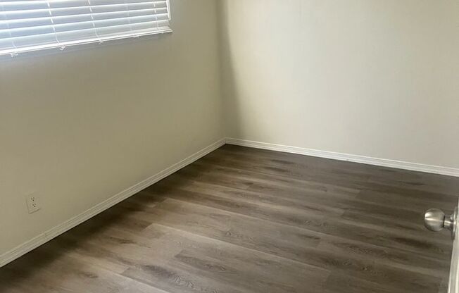 11226 S. Figueroa St.