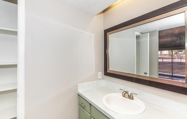 Studio, 1 bath, 445 sqft, $850
