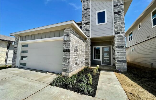 4 beds, 3 baths, $2,190